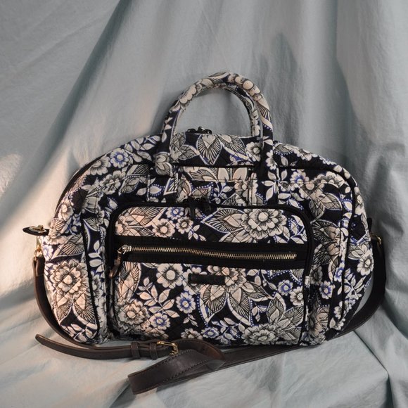 Vera Bradley	snow lotus winter 2017 blue black white floral large bag (21gw) - Picture 14 of 16